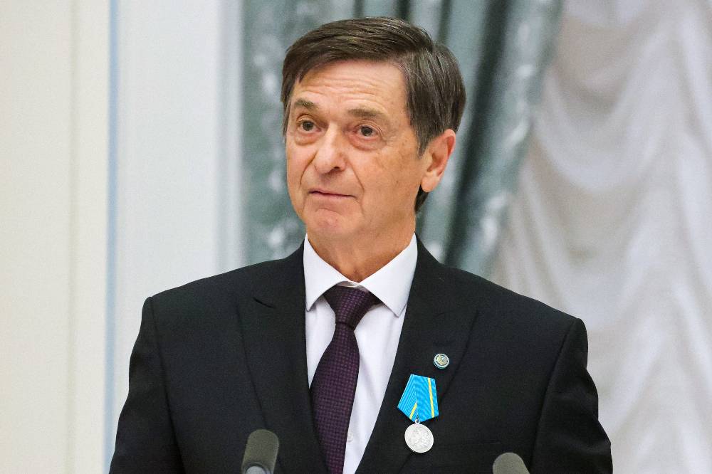 «Пушкин спас»: Актёр Матвеев рассказал о курьёзе на награждении у Путина
