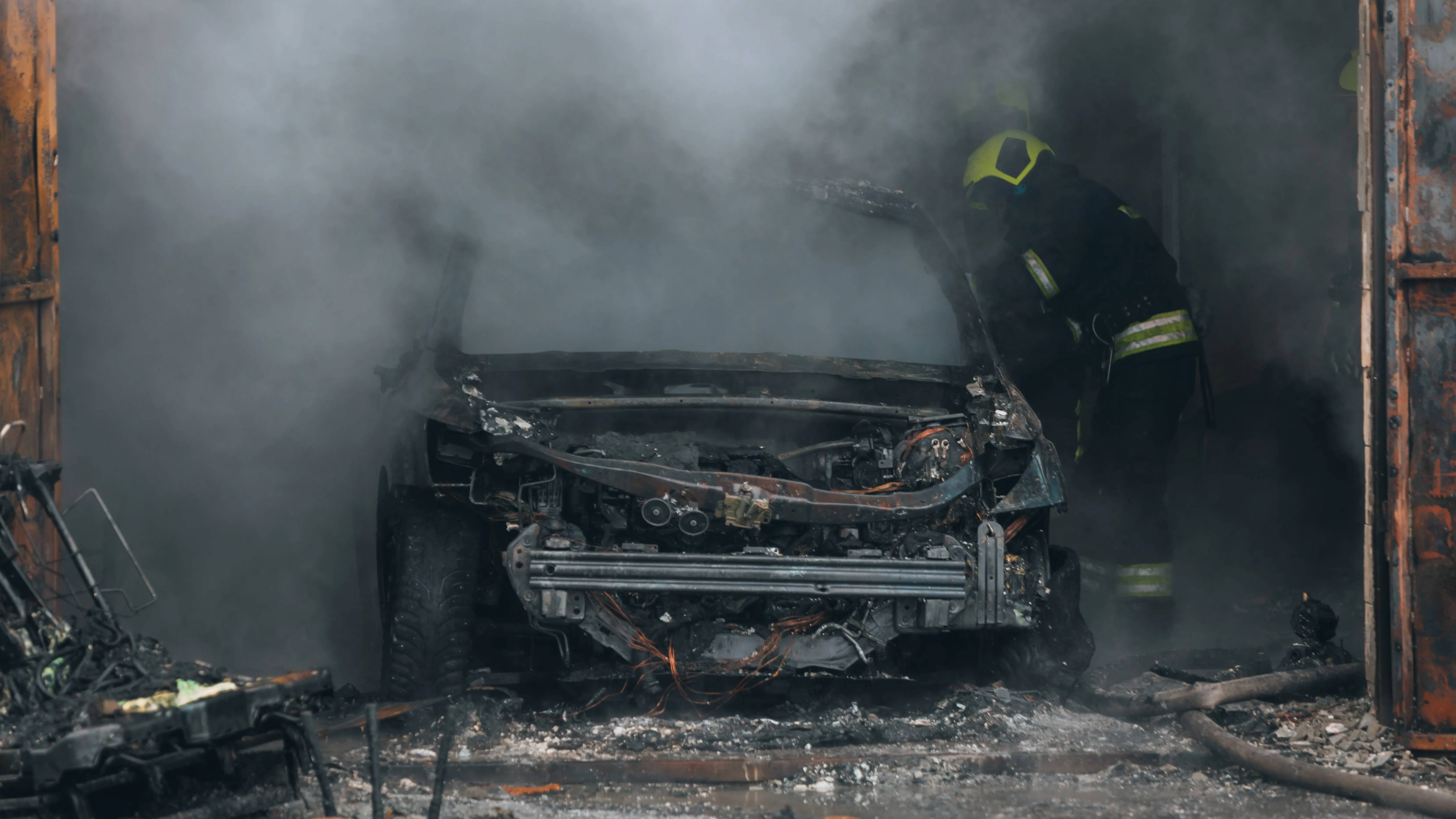 Второй за день автомобиль взорвался в Москве, на этот раз рванула Kia