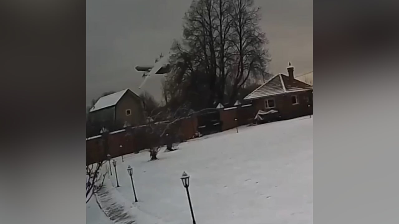 Появилось видео падения Ан-22 в Ивановской области &mdash; борт разорвало пополам