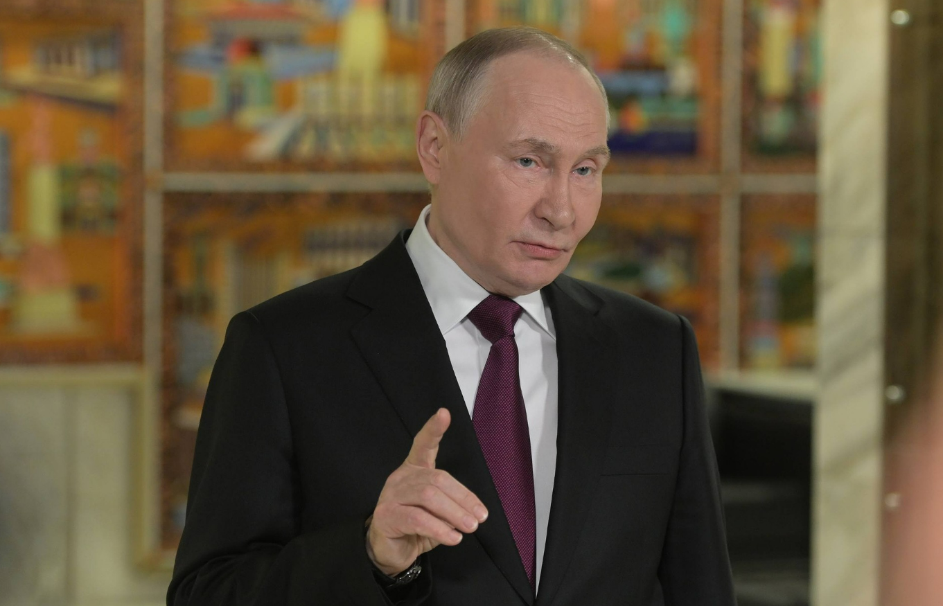 Песков рассказал, что Путин любит лично водить машину