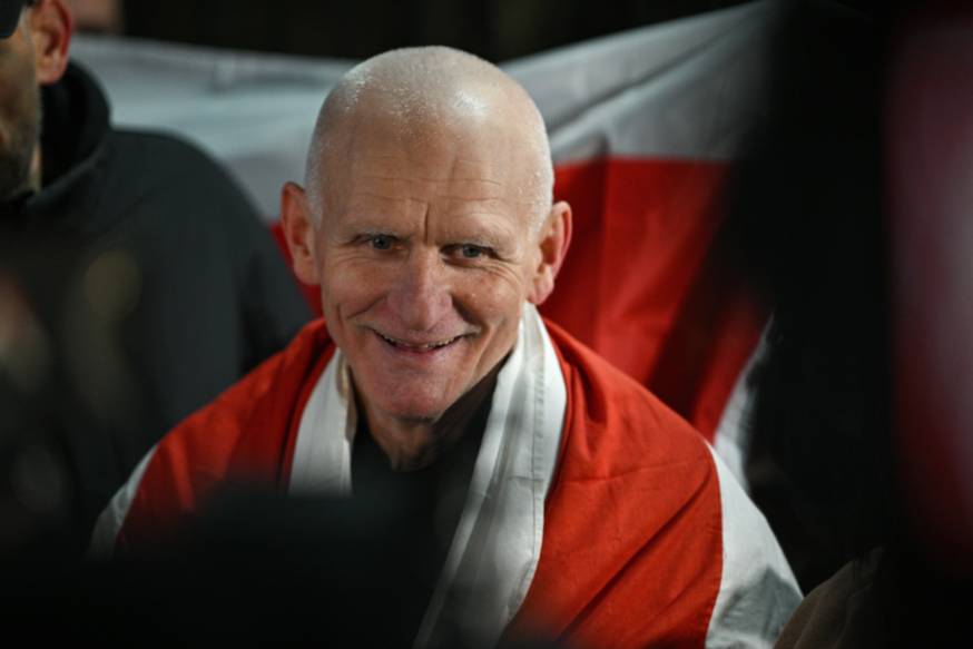 Помилованный Лукашенко оппозиционер Беляцкий находится в Литве