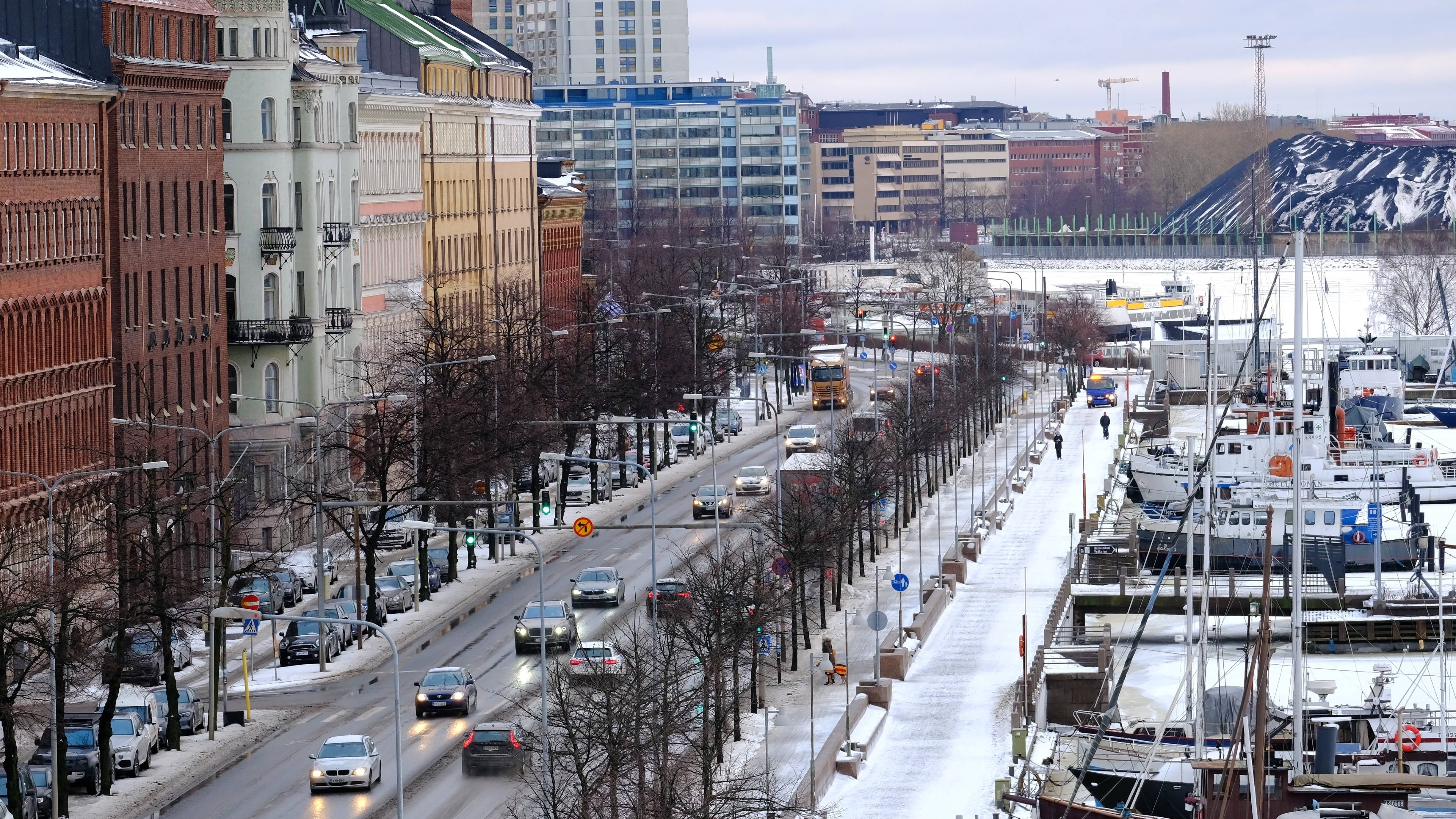 В Финляндии прошли автопробеги с требованием открыть границу с Россией