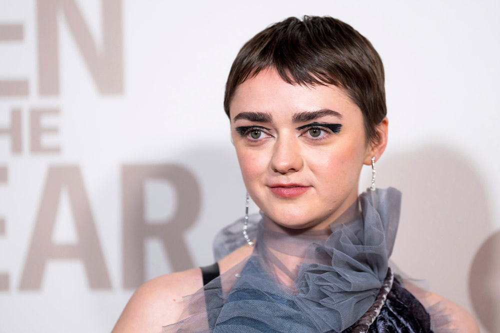 Звезда &laquo;Игры престолов&raquo; опубликовала голые фото с отдыха на Сардинии