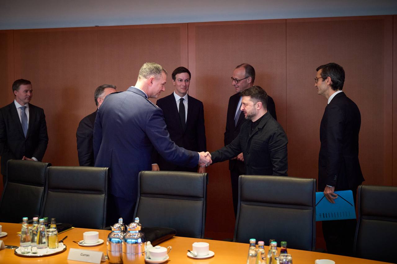 Переговоры по урегулированию на Украине продолжатся в Берлине 15 декабря