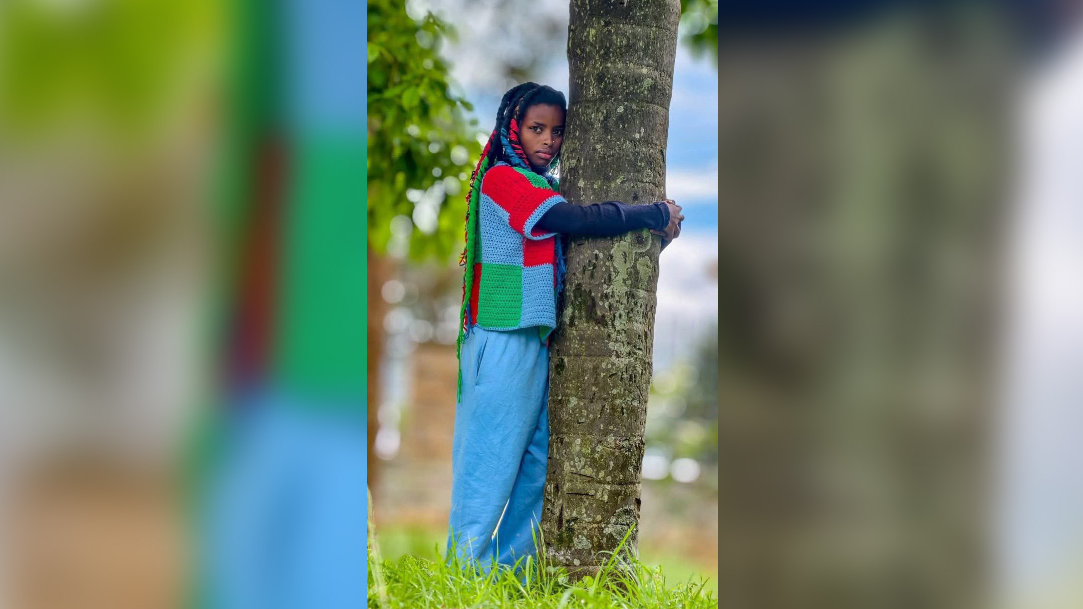 В Кении экоактивистка три дня обнималась с деревом и поставила рекорд