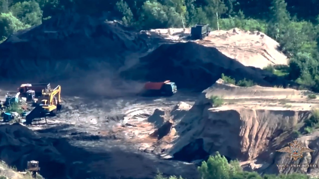 Более 18 тысяч кубометров угля изъяли в Приамурье у «чёрных копателей»