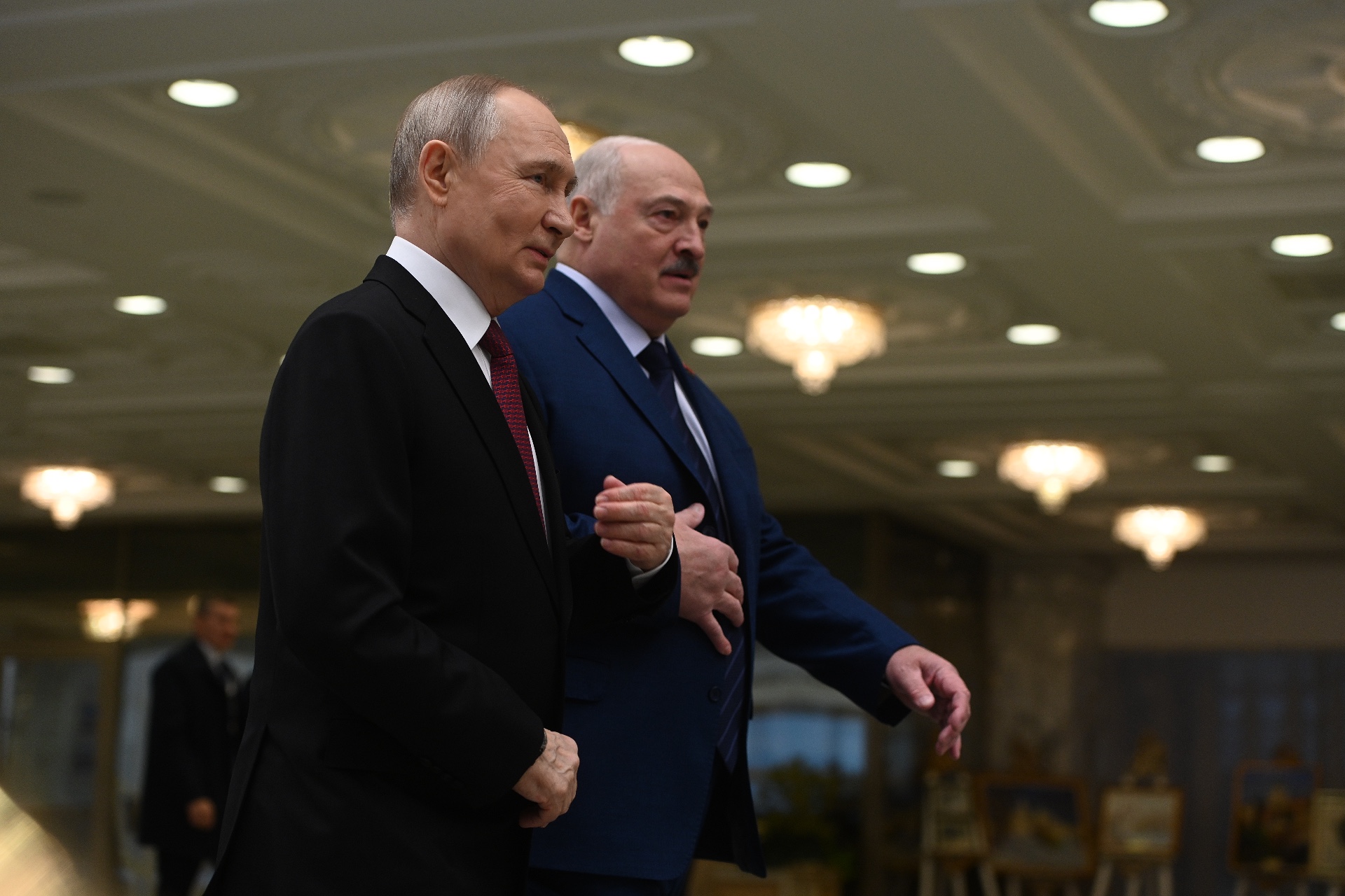 Лукашенко заявил, что отговаривал Путина лететь в ЮАР на саммит БРИКС из-за возможного покушения