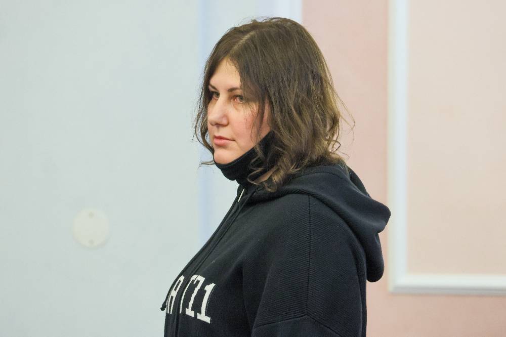 Налоговая заблокировала счета покупательницы квартиры Ларисы Долиной