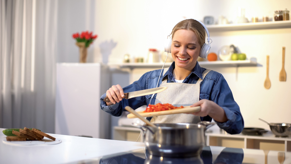 Россиянам рассказали, как похудеть и не рассориться, готовя для всей семьи