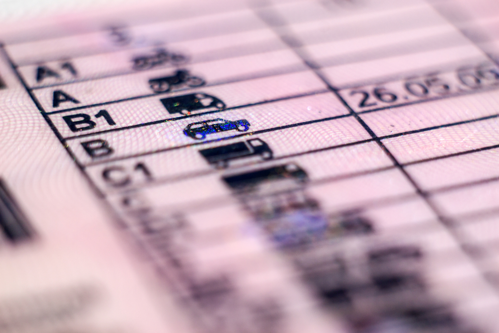 С 1 января 2026 года в России отменят автопродление прав