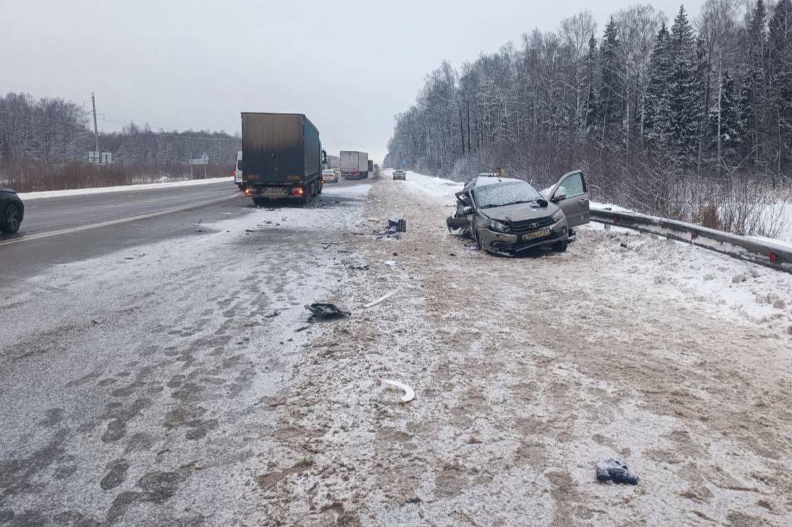 Четыре человека погибли в ДТП с фурой под Нижним Новгородом