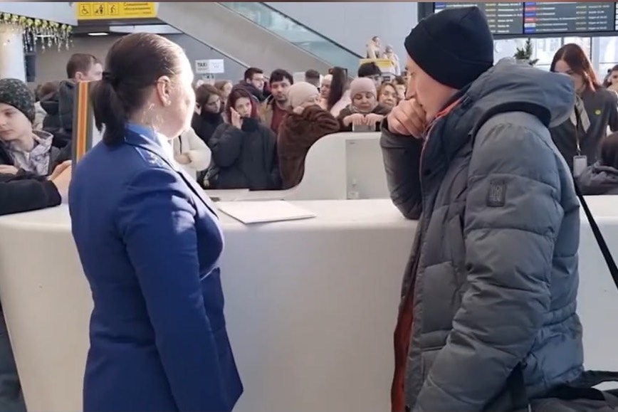 Четыре тысячи человек на Дальнем Востоке ожидают своих рейсов из-за непогоды