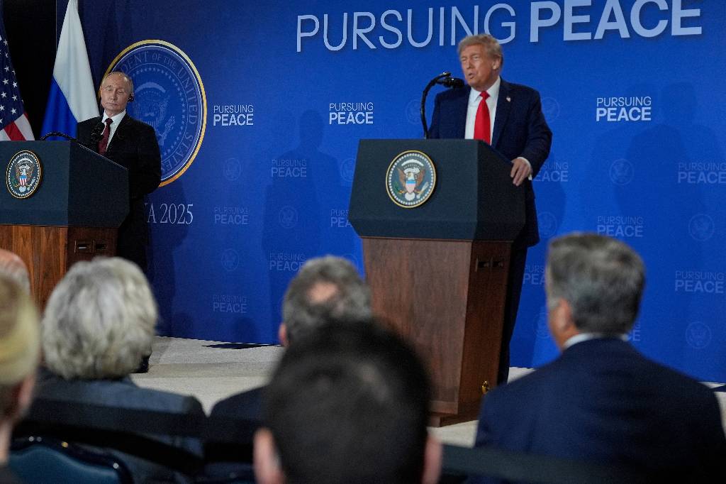 Трамп подтвердил, что перезвонит Путину после встречи с Зеленским