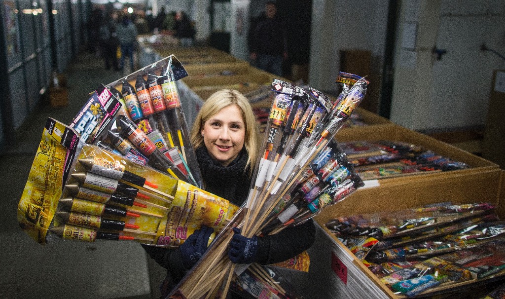 Прокуратура Москвы объяснила, когда запуск пиротехники может обернуться уголовным делом
