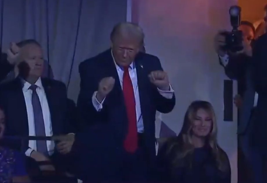 Трамп пустился в пляс на жеребьёвке ЧМ-2026 под одну из своих любимых песен