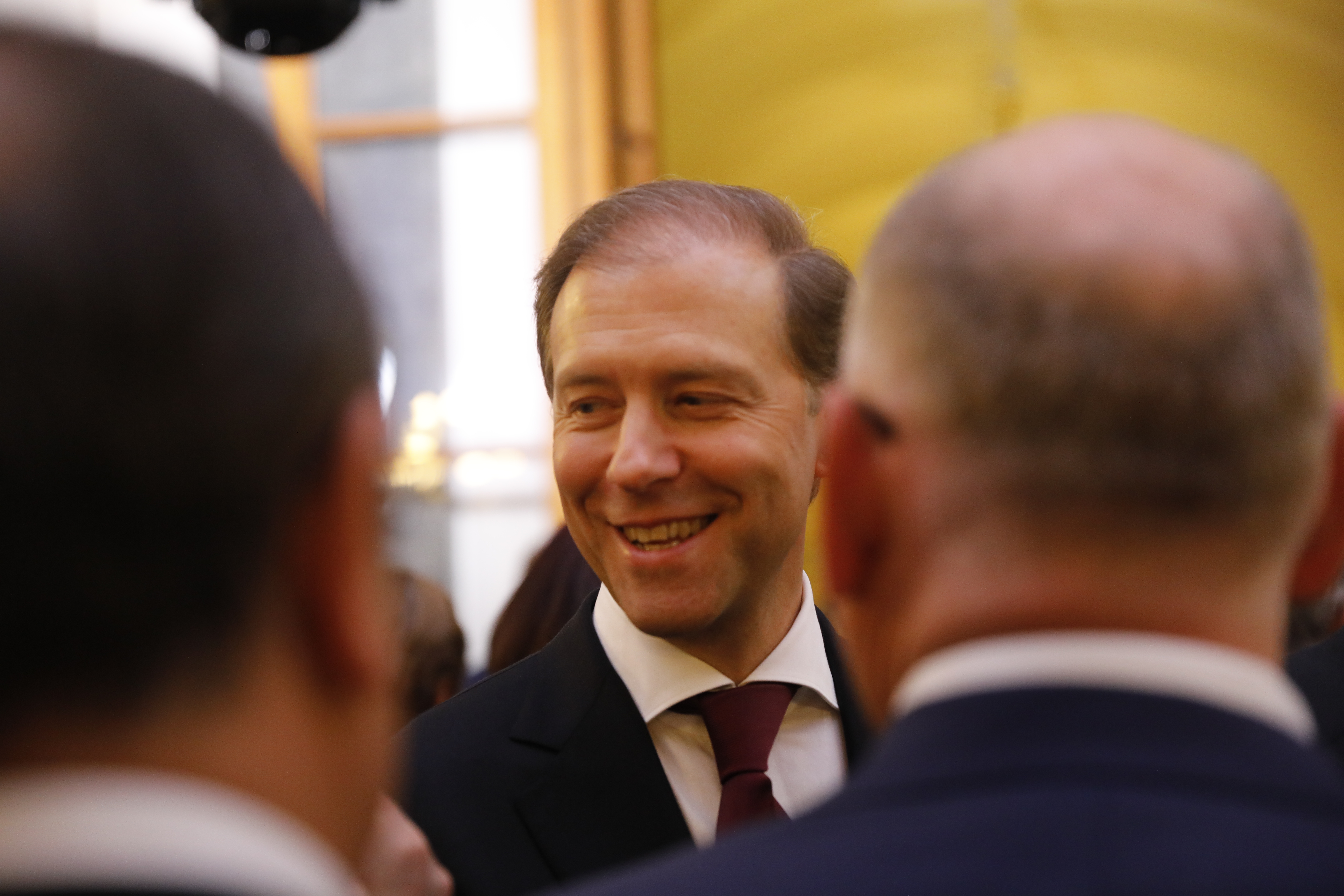 Мантуров заявил о готовности РФ принять сколько угодно специалистов из Индии