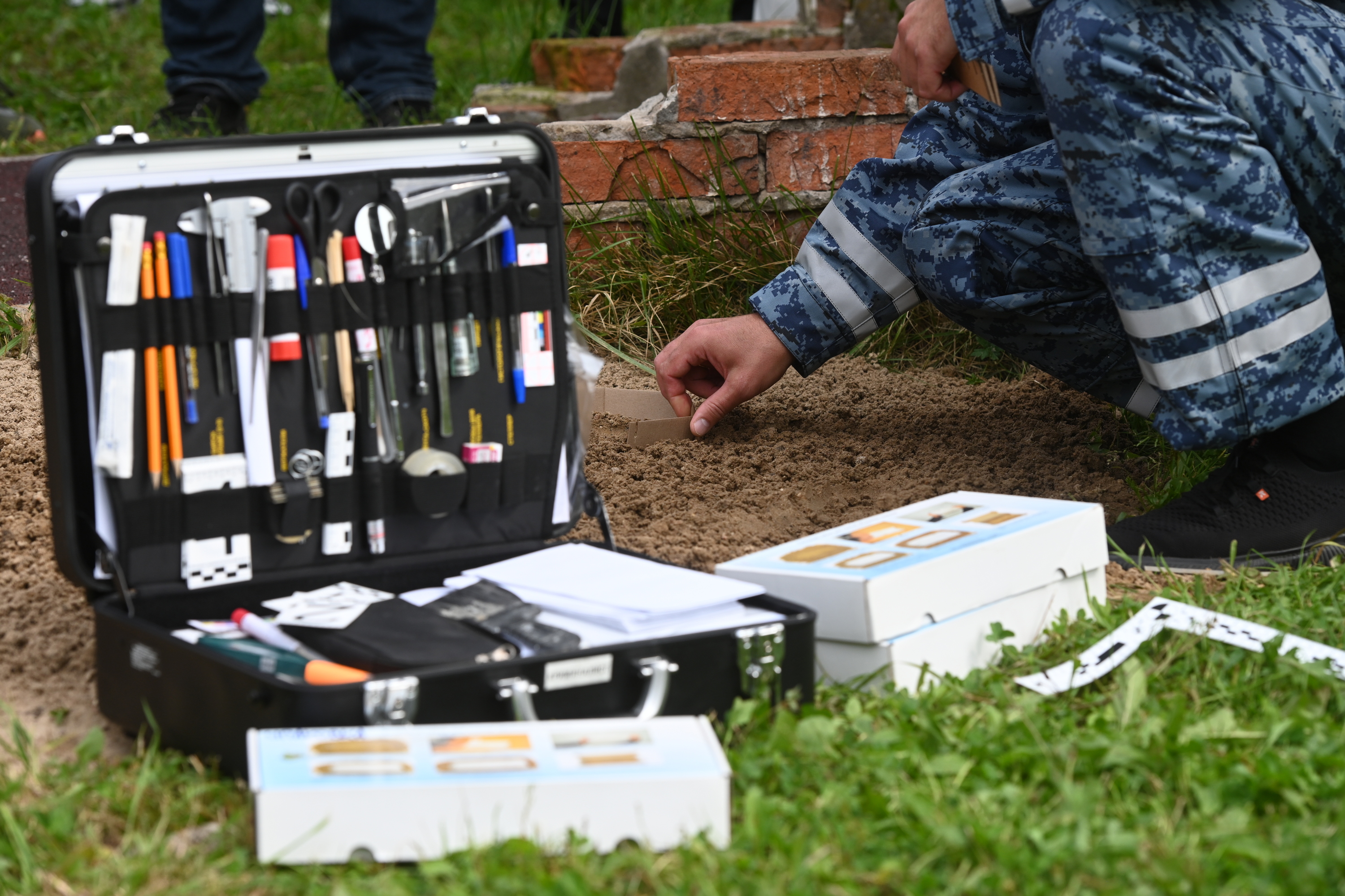 Один из подозреваемых в убийстве продавца машины прятался в квартире знакомой