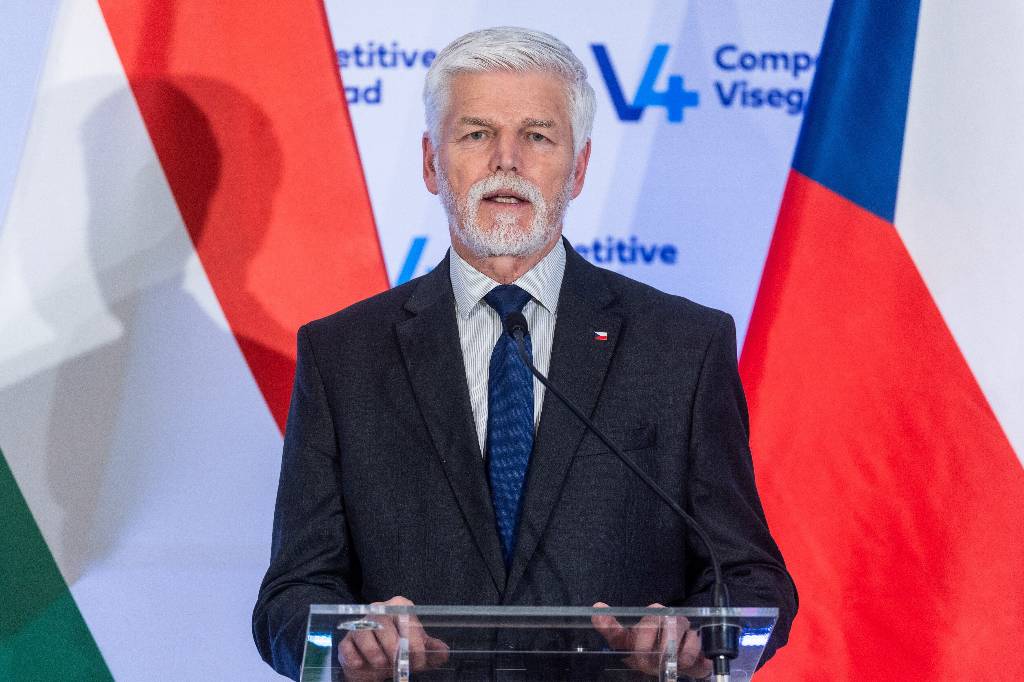 Президент Чехии заговорил о моменте, когда НАТО придётся сбивать российские самолёты
