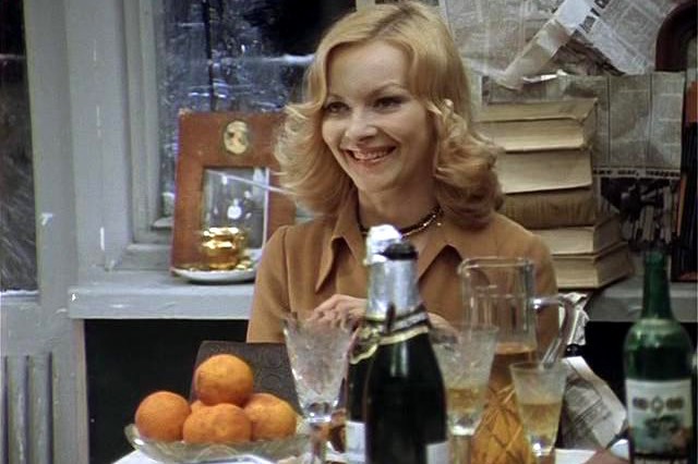 Стало известно, во сколько обойдётся россиянам новогодний стол из «Иронии судьбы»