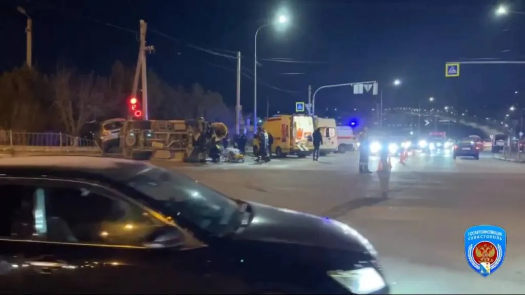 Водитель скорой помощи погиб в ДТП с легковым авто в Севастополе