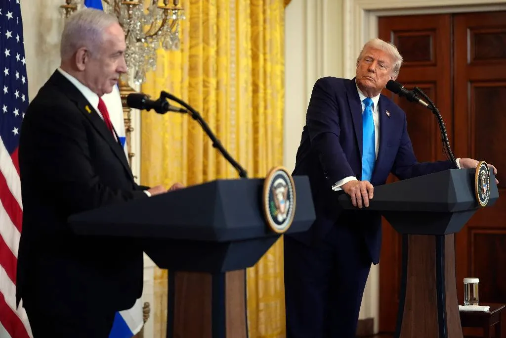 Нетаньяху преподнёс Трампу «кровожадный» подарок с двумя кнопками