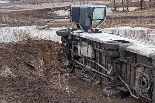 Автобус с детьми-спортсменами перевернулся под Саратовом, есть пострадавшие