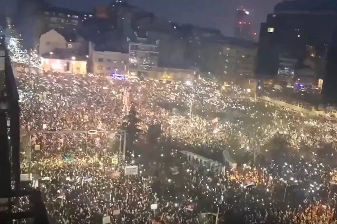 Вучич: Ранения в ходе массовых акций протеста получили 56 человек