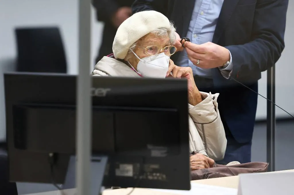 В Германии умерла машинистка концлагеря, осуждённая за убийства 10 тысяч человек
