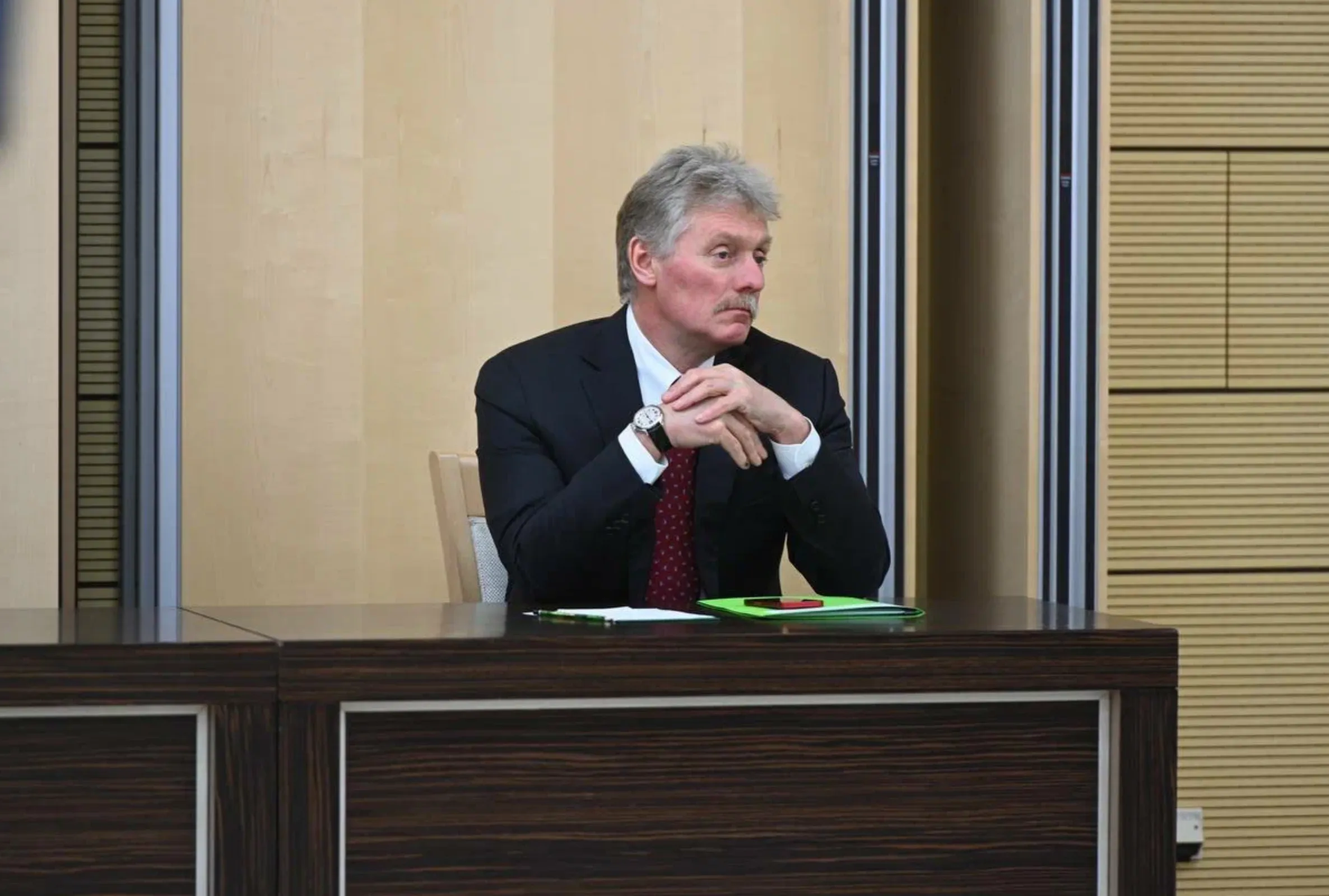 Песков: Урегулирование на Украине — это сложный процесс, а не подписи на бумаге