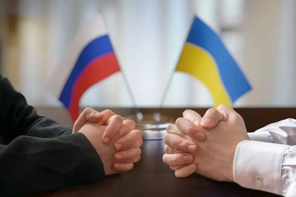 Цирк вместо дипломатии: Кто на самом деле и зачем срывает переговоры в Стамбуле
