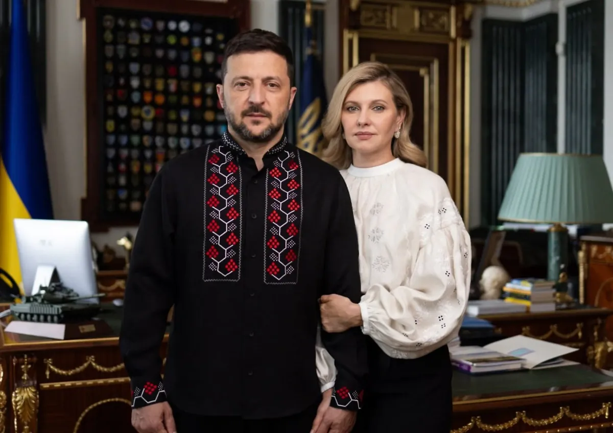 «Ряженые на похоронах»: Захарову вывела фотосессия Зеленского в «траурной» вышиванке