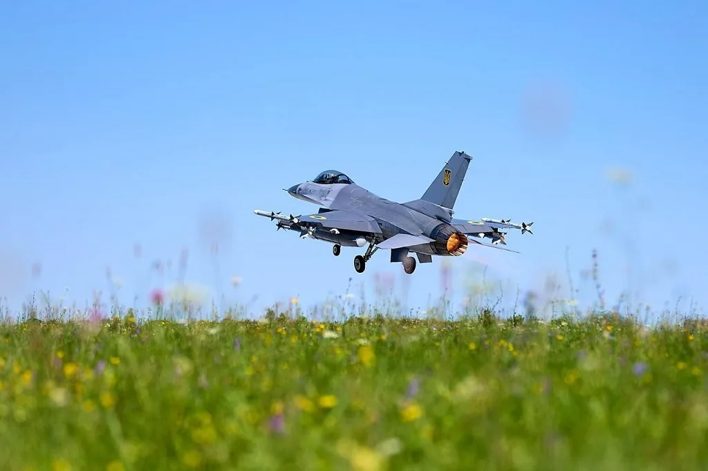 ВСУ потеряли ещё один F-16: Истребитель рухнул из-за «ситуации» на борту