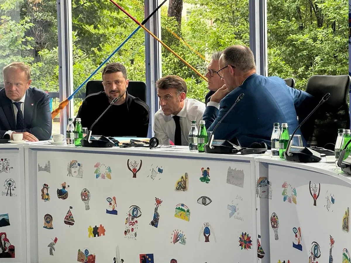 Зеленский, Макрон, Мерц, Туск и Стармер созвонились с Трампом