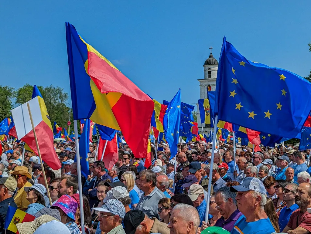 Соратники Джорджеску готовили вооружённый переворот в Румынии 