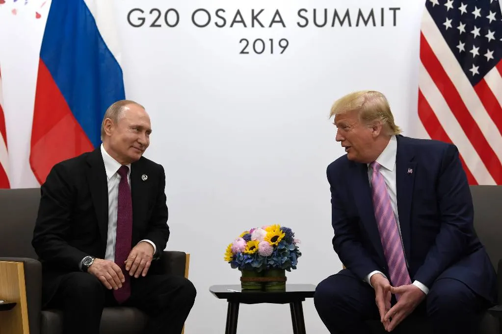 В Кремле раскрыли, о чём 2 часа говорили Путин и Трамп