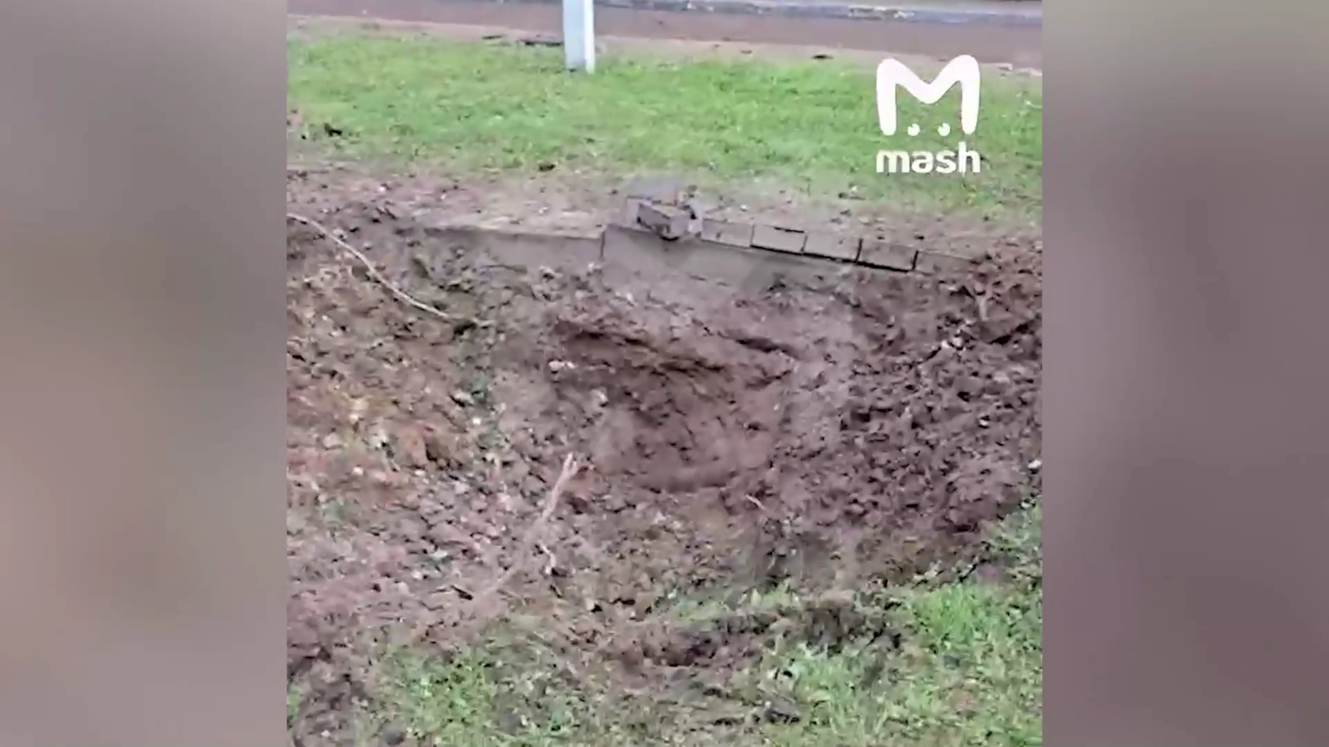 Опубликовано видео с воронкой от упавшего на детский садик «Василёк» дрона ВСУ