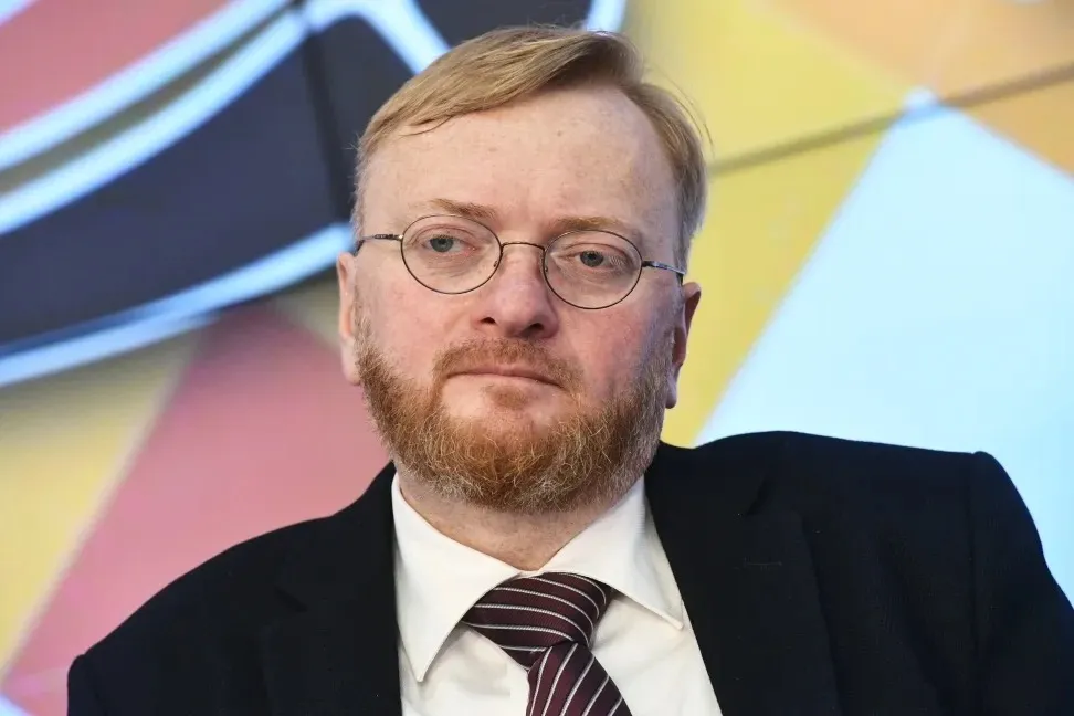 Может, ещё и крестики снять? Милонов отчитал школу на Урале, где выпускницу не пустили на ЕГЭ с иконой
