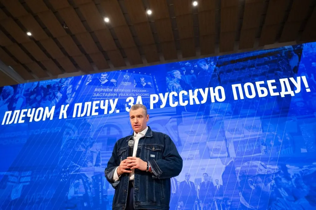 Бьются в русофобских конвульсиях: В Госдуме объяснили угрозы семье Мединского от Киева