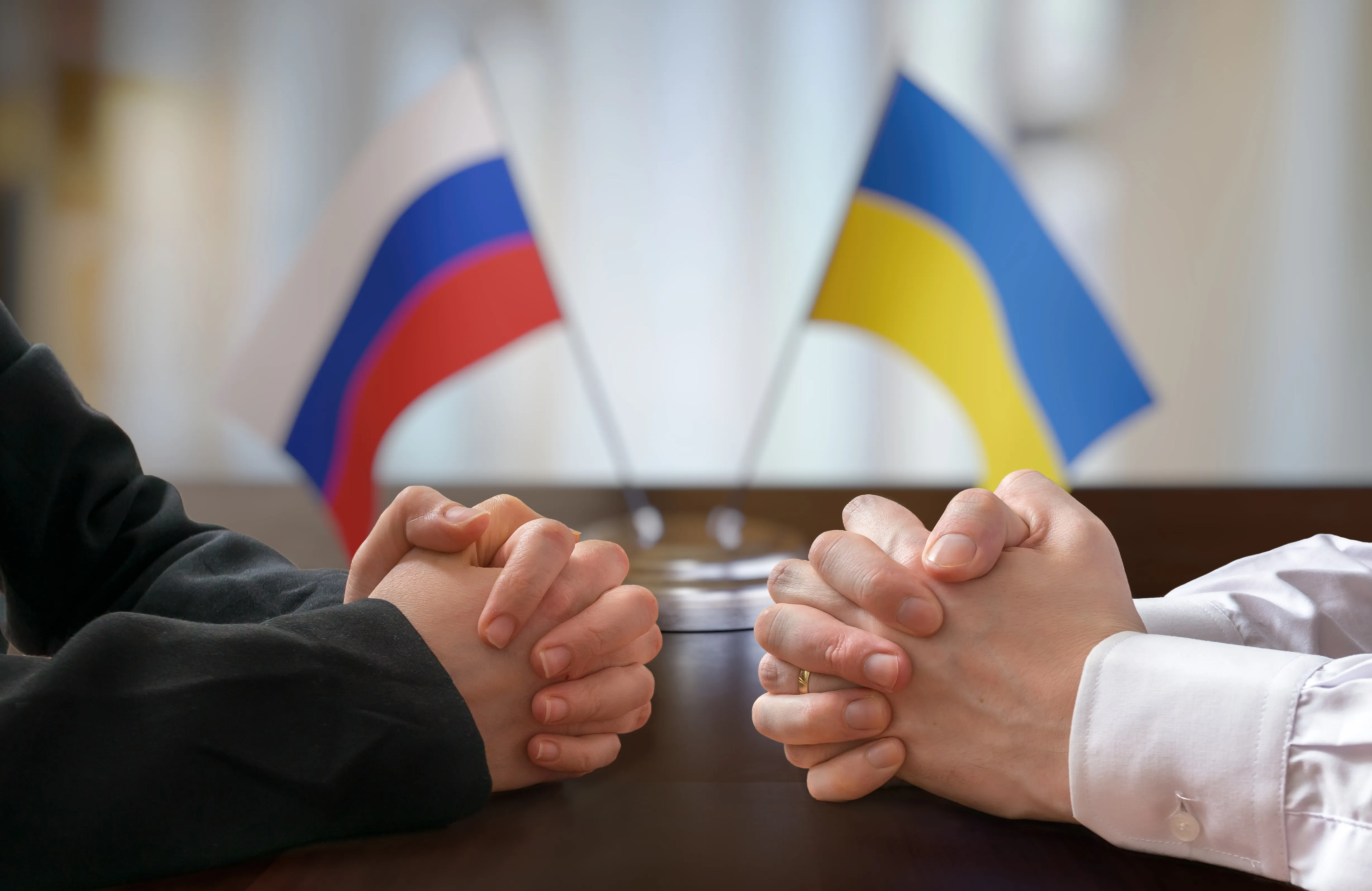 Разница в тактике: Политолог раскрыл цели Москвы и Киева во втором раунде переговоров