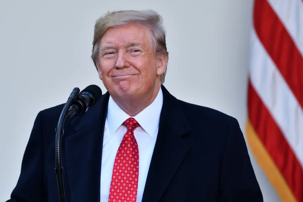 Трамп объявил об увеличении ввозных пошлин на импорт стали до 50%