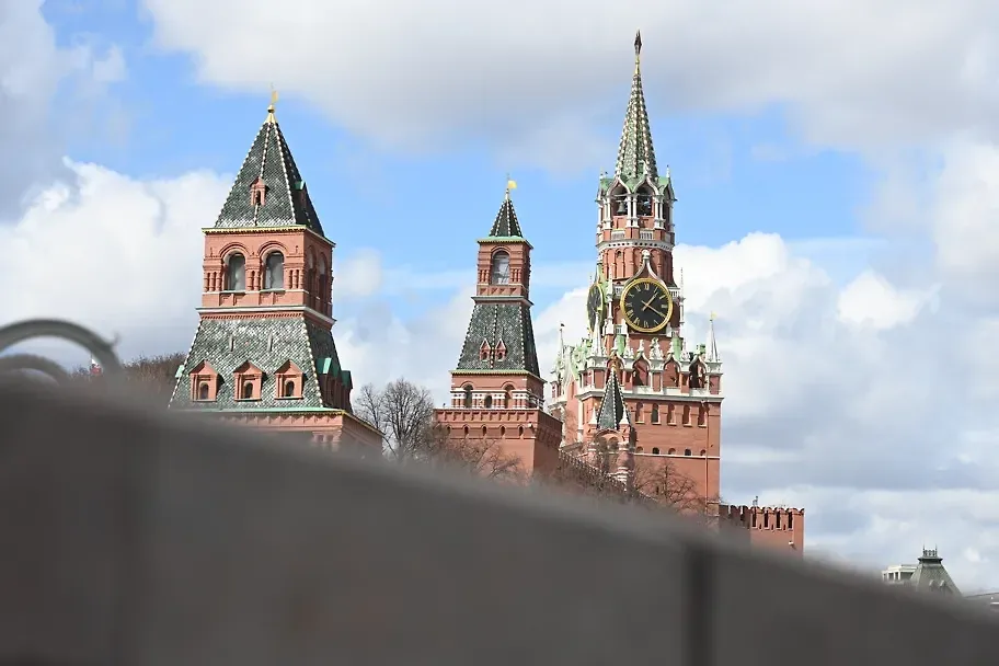 Гостей торжественного обеда в Кремле угощали борщом, олениной и крымским вином