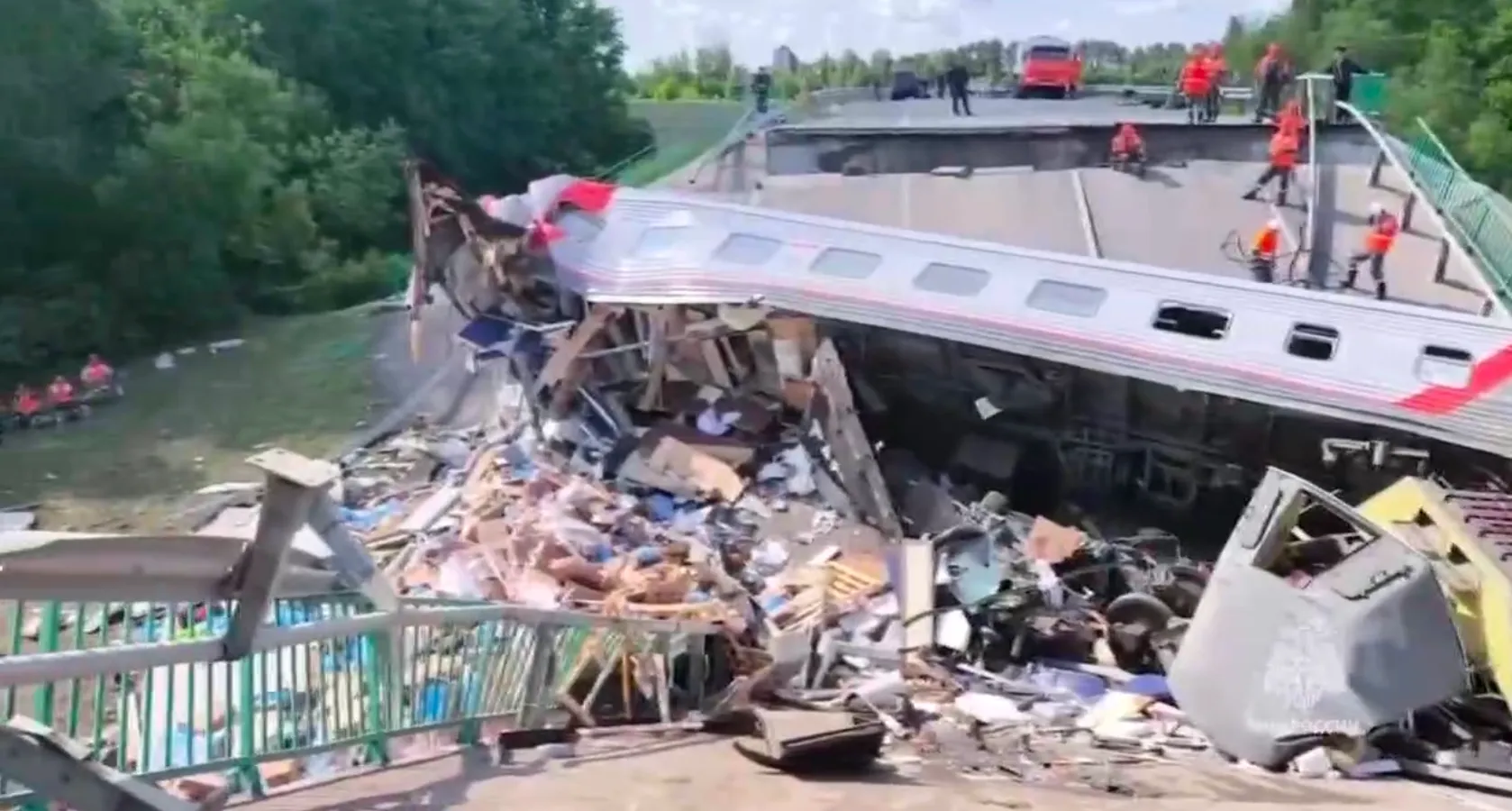 «Помогли здорово, вытащили нас»: Пассажирка поезда Климов – Москва рассказала о случившемся