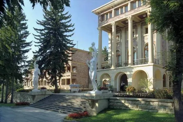 Генпрокуратура вернула жильё, незаконно отобранное у санатория в Кисловодске