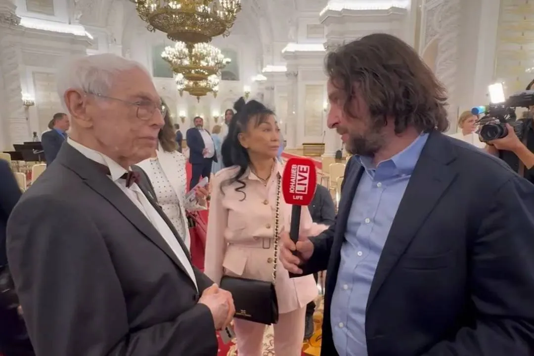 «Я ценю её»: Композитор Зацепин рассказал Life.ru, пригласит ли он Пугачёву на 100-летний юбилей