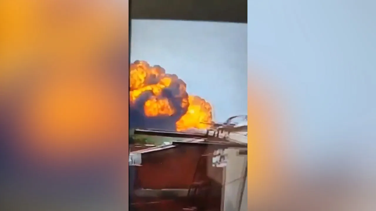 Момент крушения пассажирского самолёта в Индии попал на видео