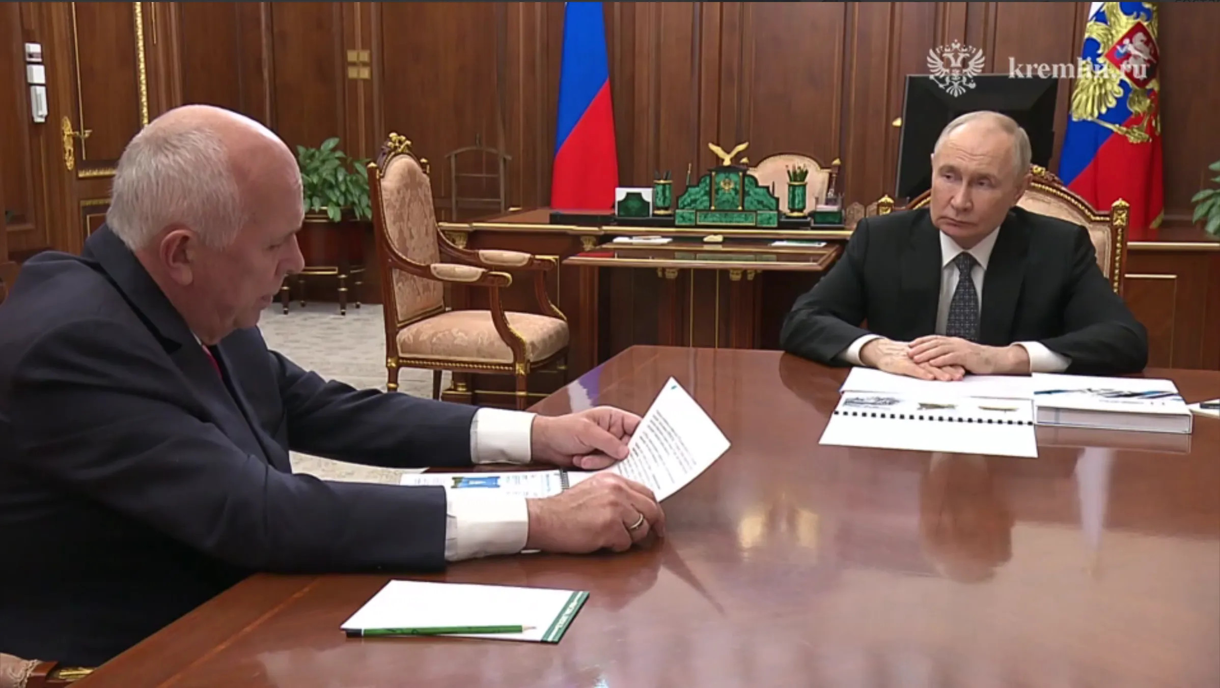 Путин встретился с главой «Ростеха» Чемезовым