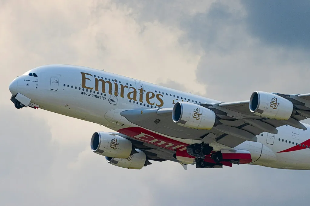 Emirates может изменить расписание рейсов в Россию из-за угроз от дронов ВСУ 