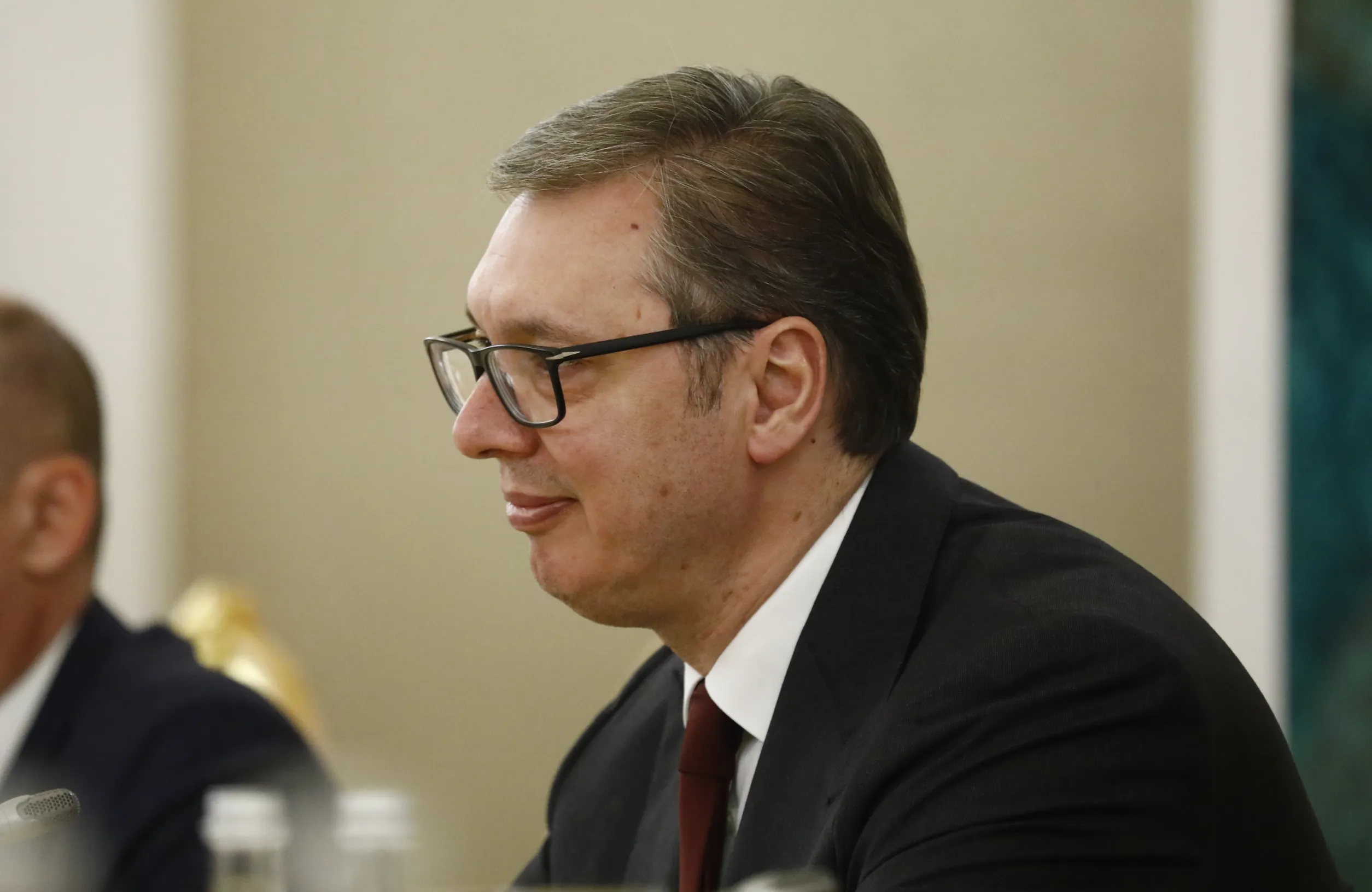 Вучич заявил о попытках «сломать ему хребет» после остановки экспорта снарядов