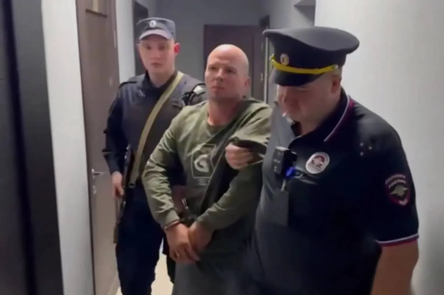 Следственный комитет предъявил обвинение мужчине, напавшему на ребёнка в Шереметьево