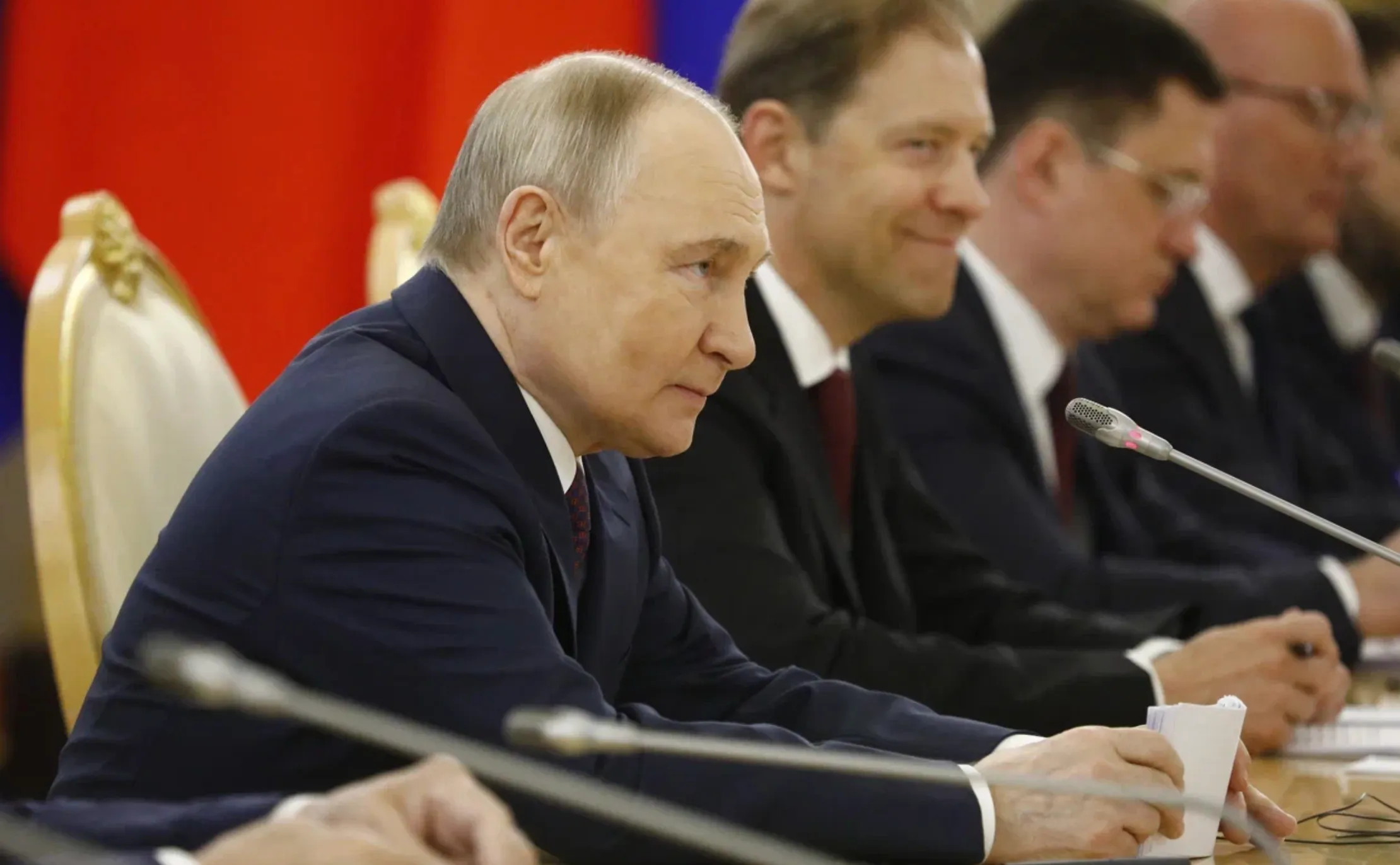 Путин проводит совещание по вопросам создания культурных и музейных комплексов